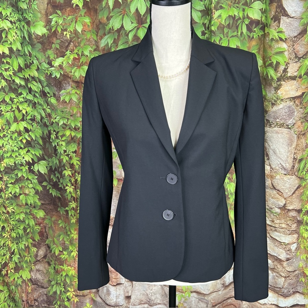 THEYSKENS' THEORY Capsule Wardrobe Black Double-Button Blazer, 4